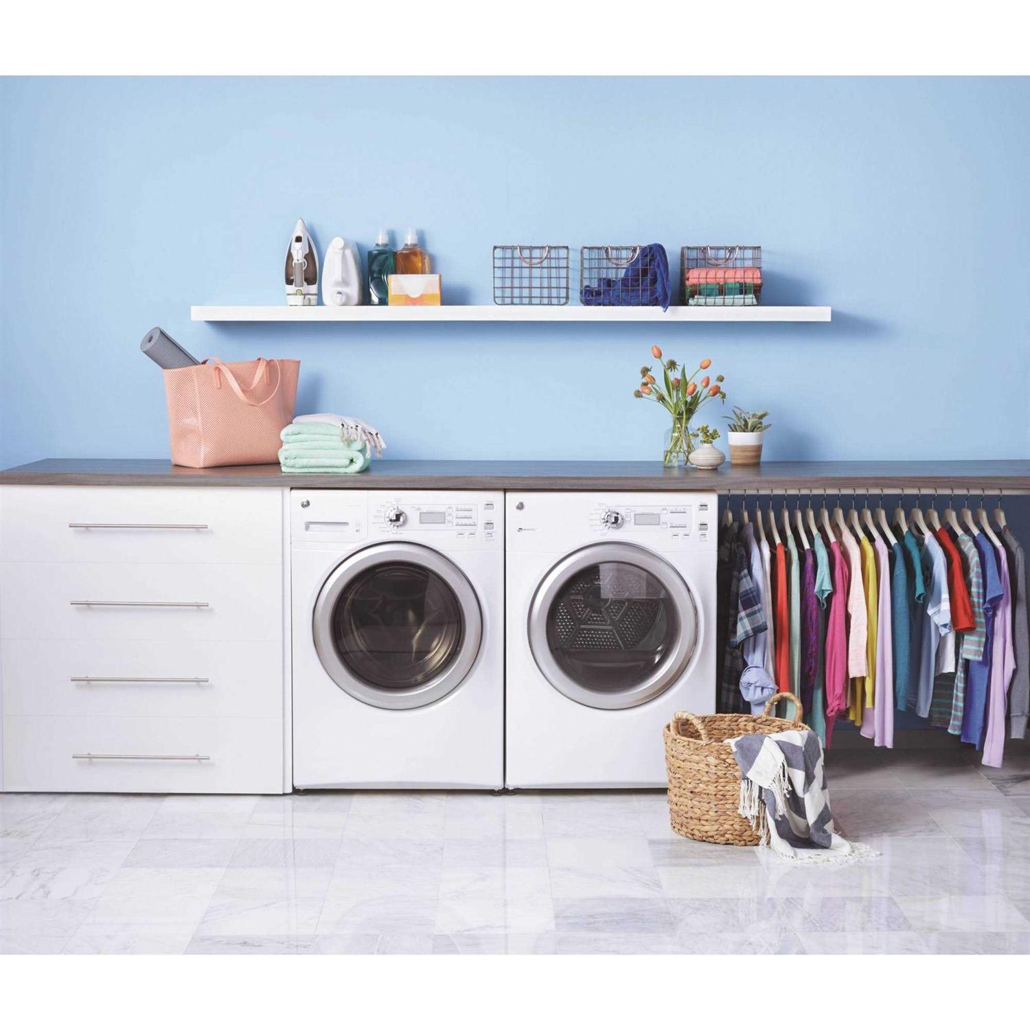 GE 60-Watt EQ T10 Daylight Medium Base Dimmable LED Light Bulb 93130808 - Image 4