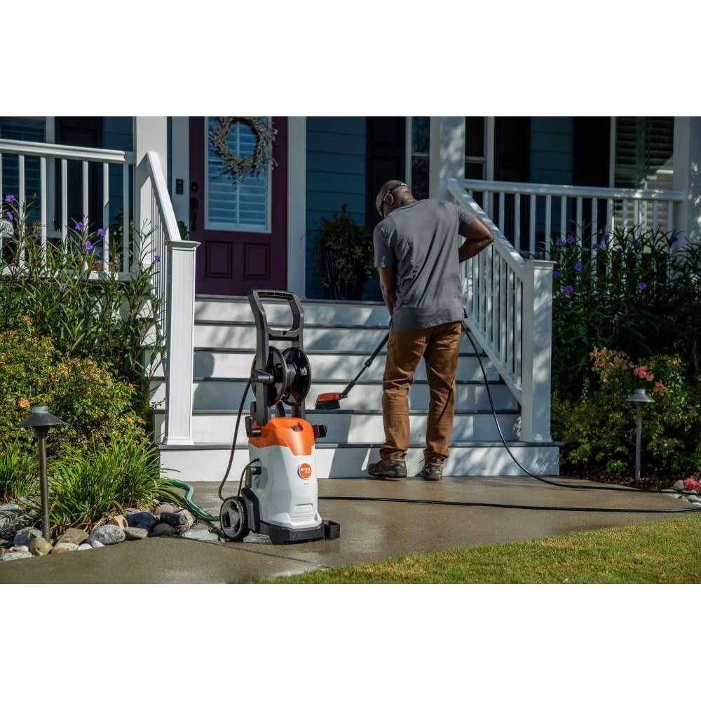 STIHL RE 90 Plus Electric Pressure Washer - Image 2