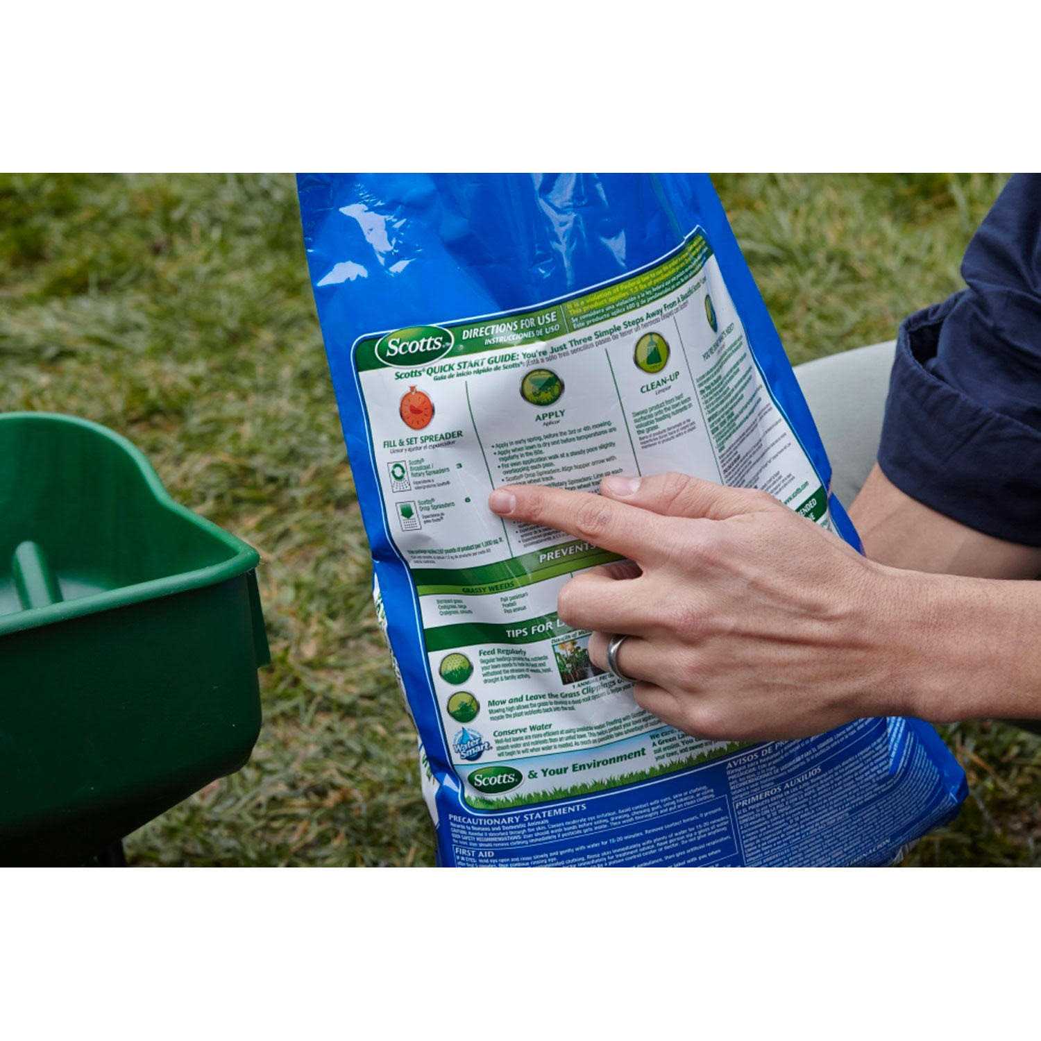 Scotts Turf Builder Halts Crabgrass Preventer with Lawn Food - Image 5