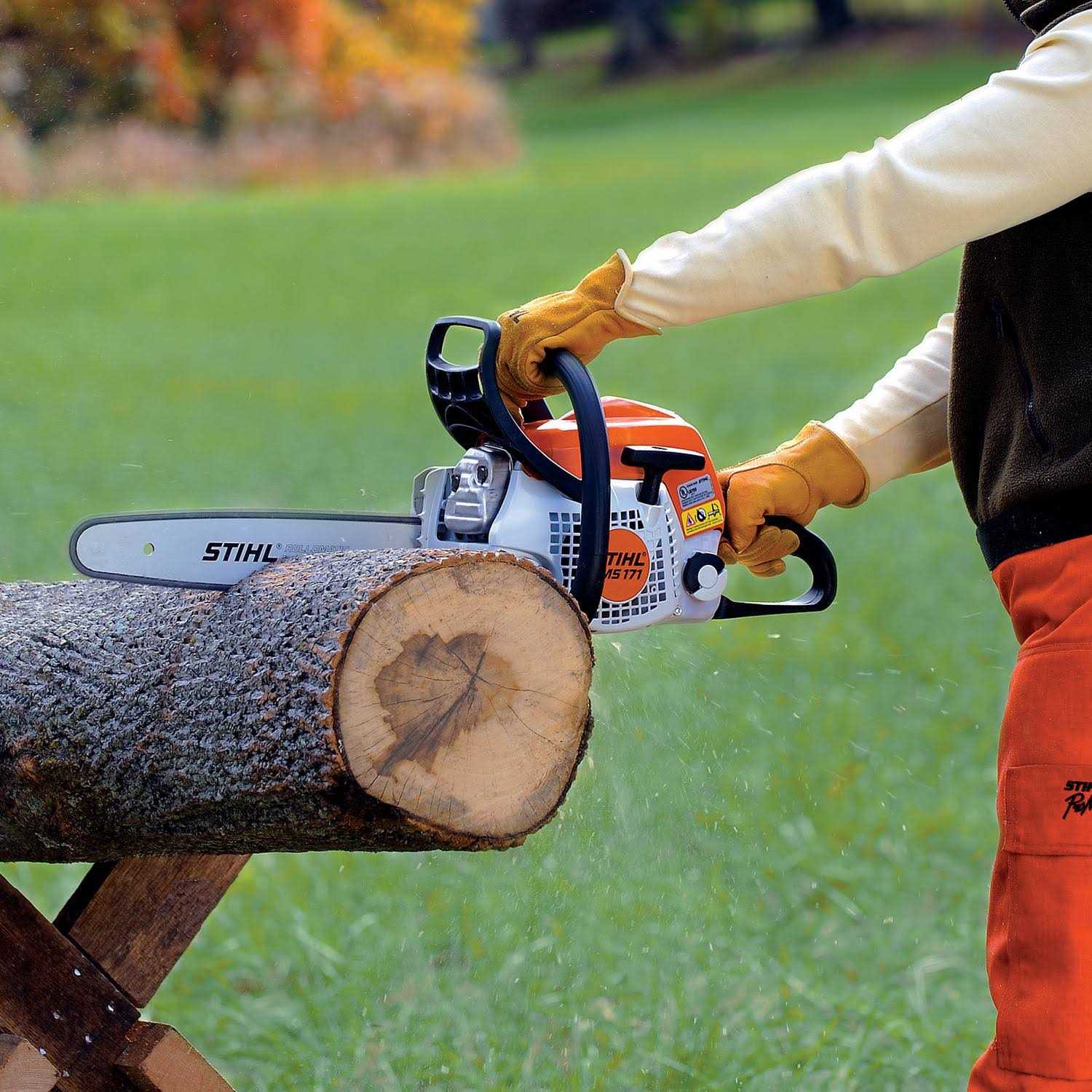 STIHL MS 171 Gas Chainsaw - Image 2