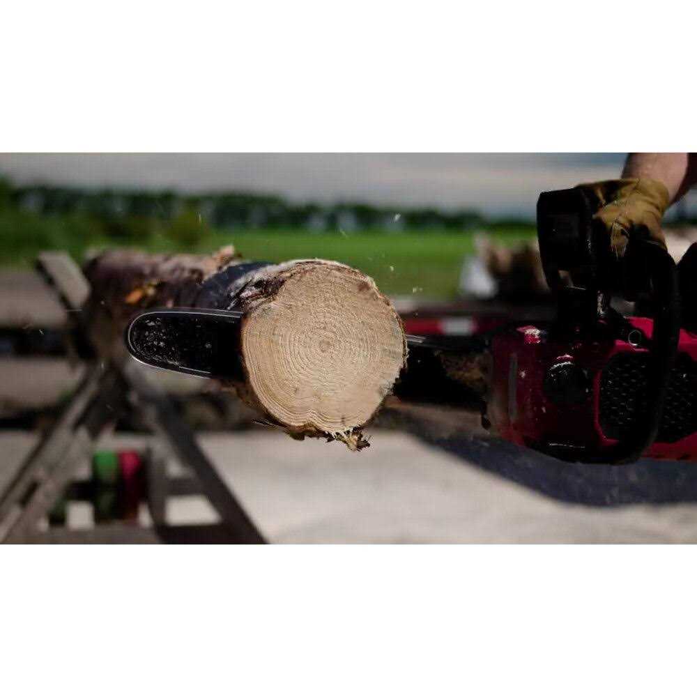 Toro 51851 16 in. 60 V Battery Chainsaw Kit - Image 2