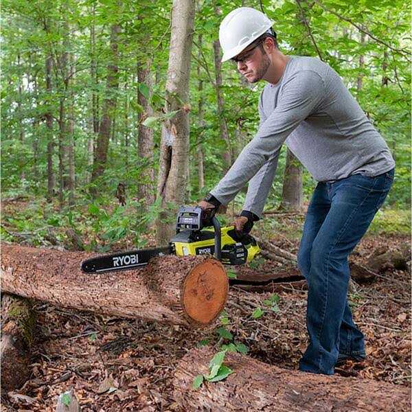 RYOBI 40V HP Brushless Battery Chainsaw w/Extra Chain - Image 2