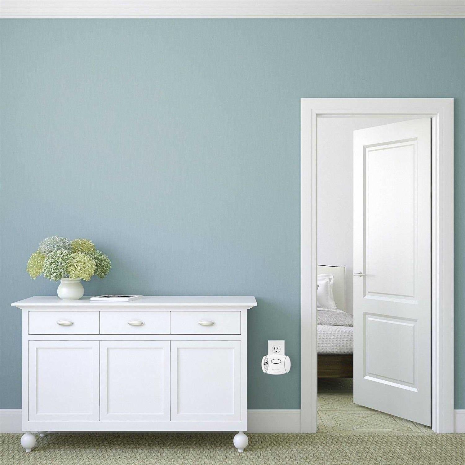 First Alert Co605 Carbon Monoxide Plug-In Alarm Battery Backup - Image 2