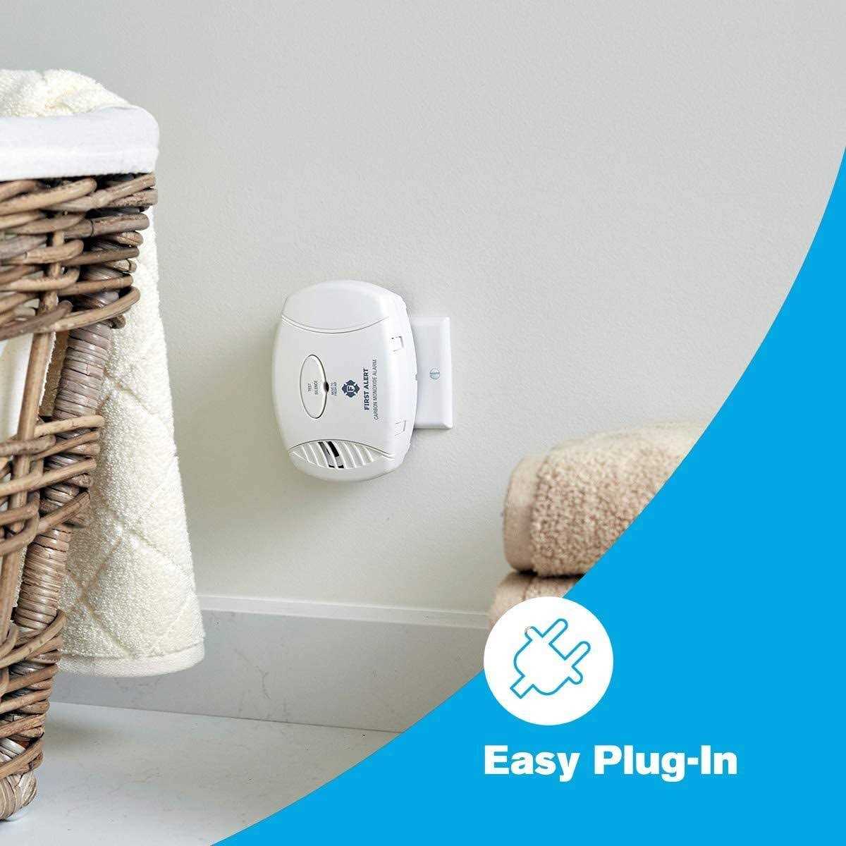 First Alert Plug-In Carbon Monoxide Detector - Image 2