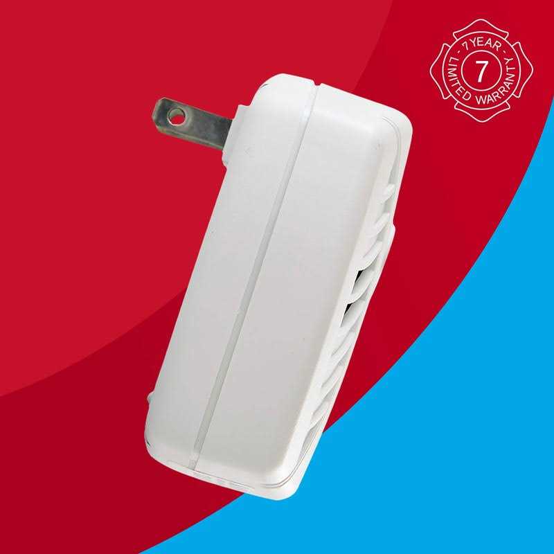 First Alert Plug-In Carbon Monoxide Detector - Image 5