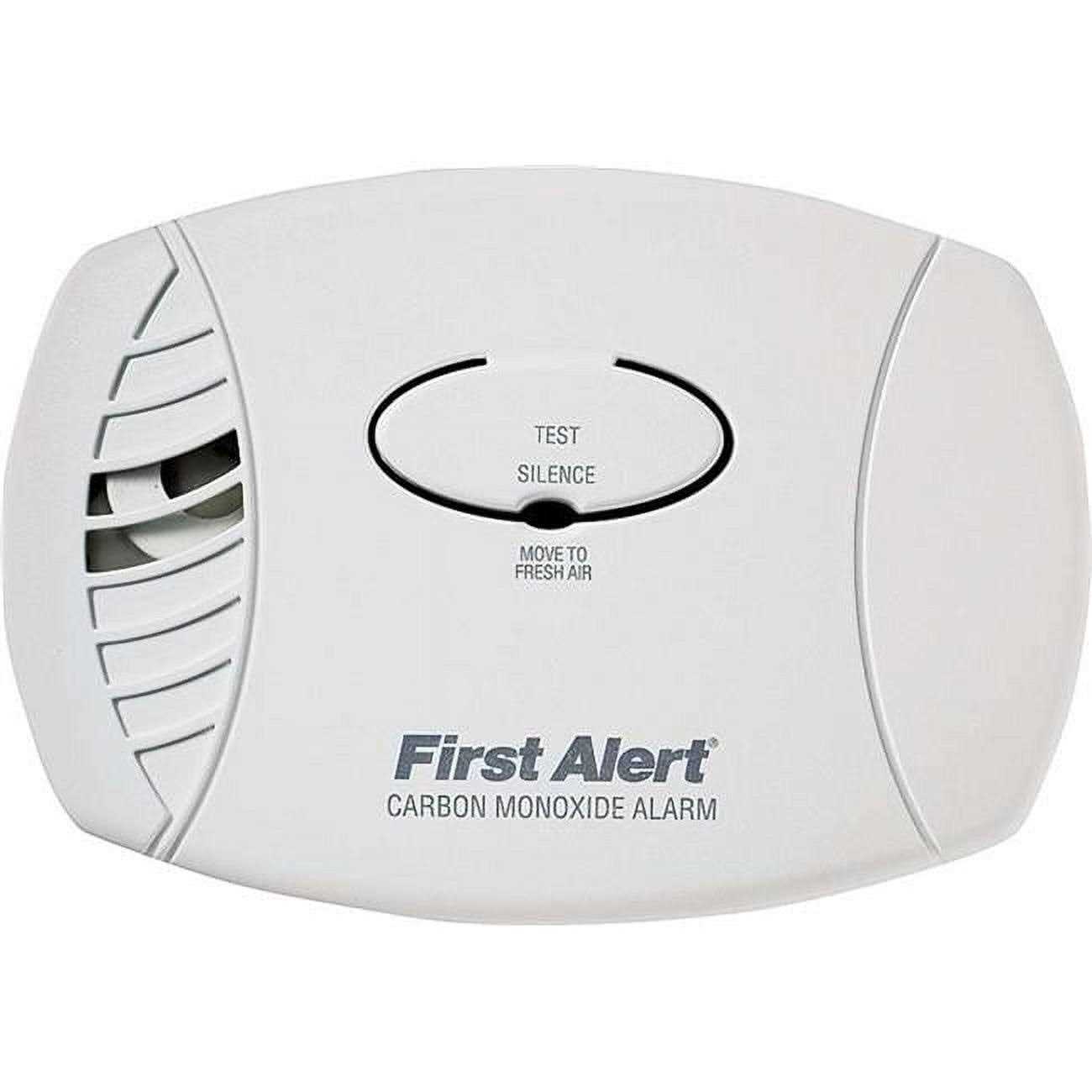First Alert Plug-In Carbon Monoxide Alarm 1039730