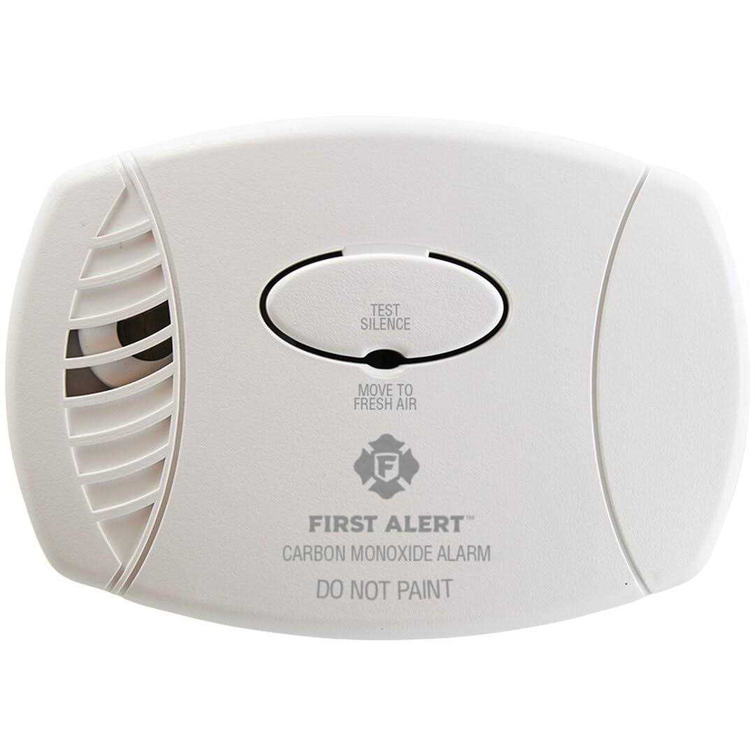 First Alert Plug-In Carbon Monoxide Alarm 1039730 - Image 4
