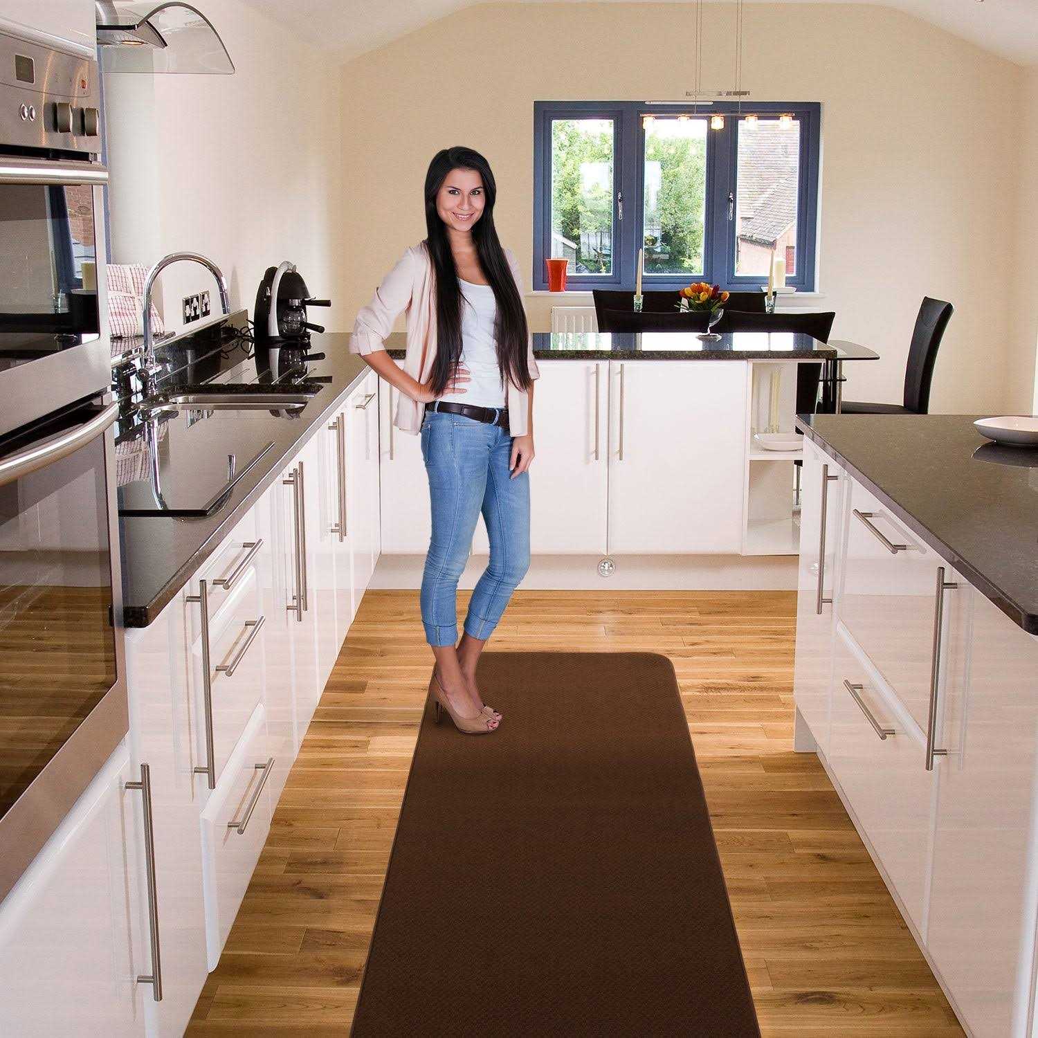 Skid-Resistant Carpet Runner - Image 4